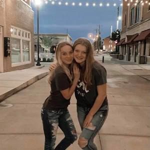 Meet your Posher, Emilee